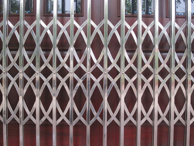 Cửa xếp INOX hộp 20 X20 X0.8 304